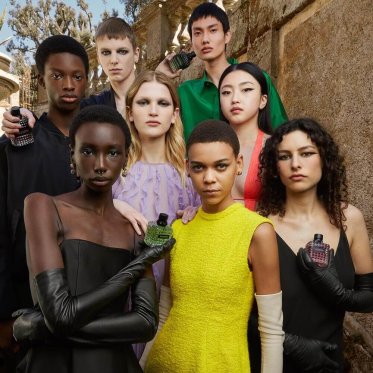 経験者歓迎！VALENTINO(ヴァレンティノ)＠梅田/阪急＊美容部員