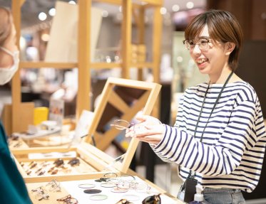 正社員!Oh My Glasses(オーマイグラス)@銀座*サングラスの販売員
