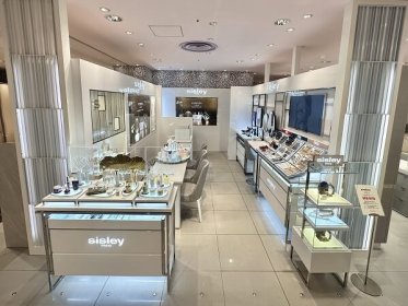 sisley(シスレー)＠浦和/伊勢丹＊美容部員